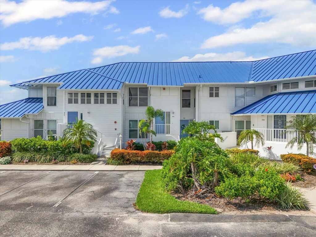 970 SANDPIPER CIRCLE 970, Bradenton, FL 34209