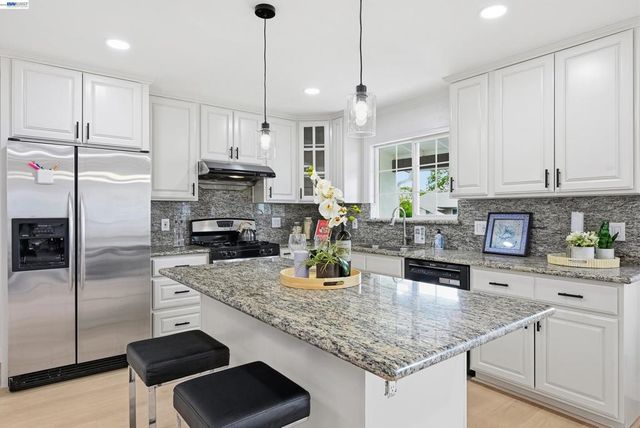 42552 Roberts Ave, Fremont, CA 94538