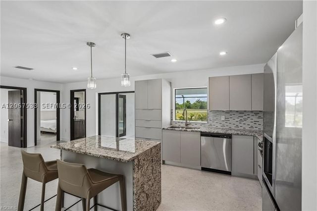 2800 NW 10TH ST, Cape Coral, FL 33993