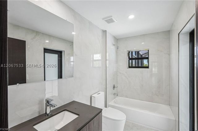 2800 NW 10TH ST, Cape Coral, FL 33993