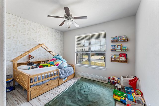 1020 E Skyline Loop, Centerton, AR 72719