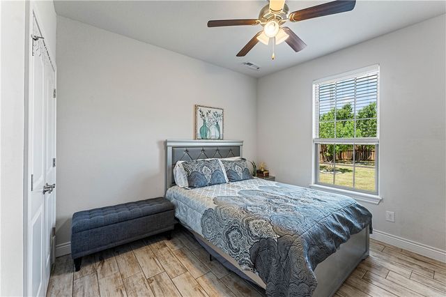 1020 E Skyline Loop, Centerton, AR 72719