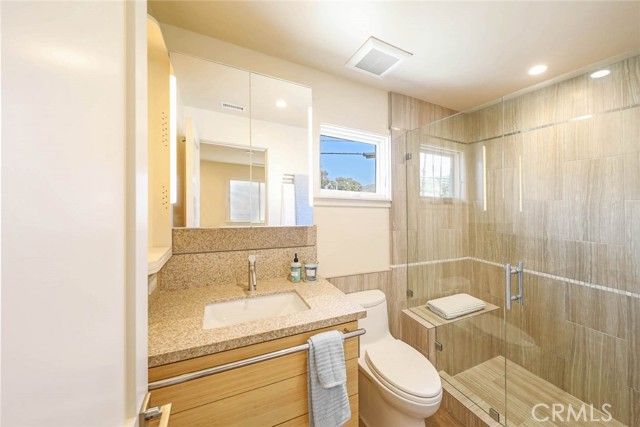 376 Cliff Drive E, Laguna Beach, CA 92651