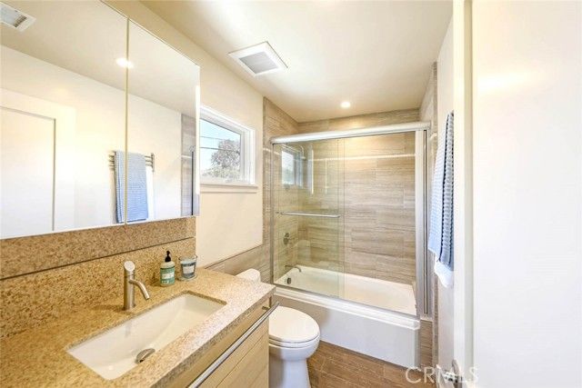 376 Cliff Drive E, Laguna Beach, CA 92651