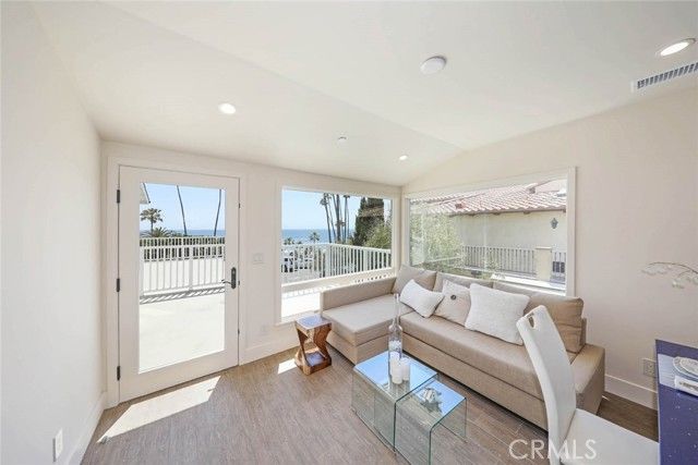 376 Cliff Drive E, Laguna Beach, CA 92651