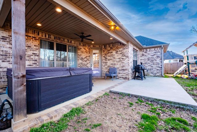 885 Oak Forest Circle, Sherwood, AR 72120