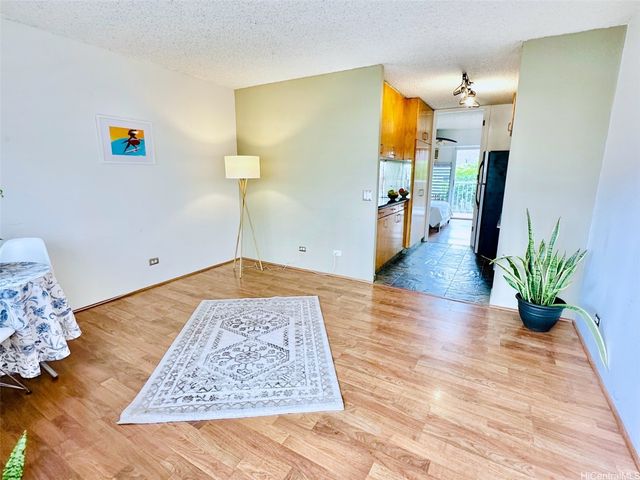 1516 Ward Avenue 203, Honolulu, HI 96822