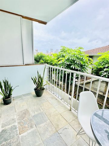1516 Ward Avenue 203, Honolulu, HI 96822