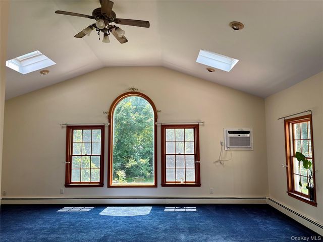 17 Alex Lane, Glen Cove, NY 11542