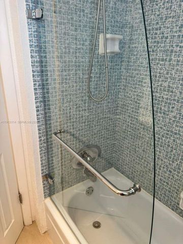 3001 NW 46th Avenue 207, Lauderdale Lakes, FL 33313