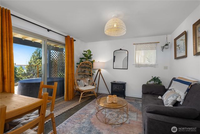 835 Pollock Drive, Brinnon, WA 98320