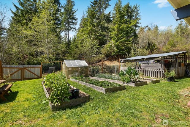835 Pollock Drive, Brinnon, WA 98320