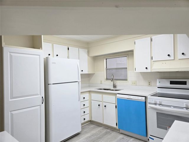 2100 WAX MYRTLE DRIVE 1764, Zellwood, FL 32798