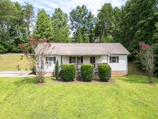 90 Copper Hill Church Ln, Warne, NC 28909