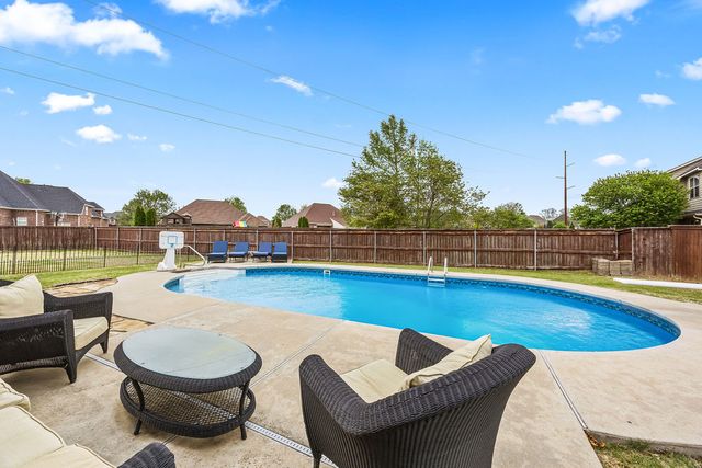 4801 SW Blaire Mont Road, Bentonville, AR 72713