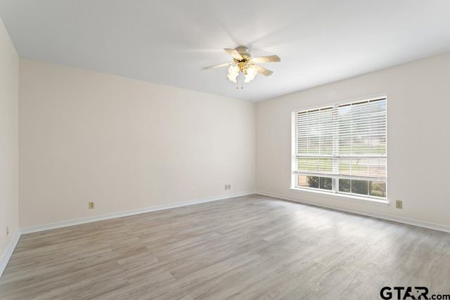2110 Macbeth, Tyler, TX 75703
