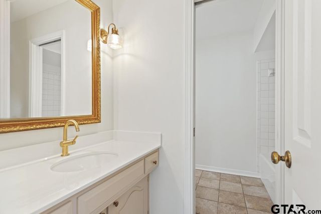 2110 Macbeth, Tyler, TX 75703
