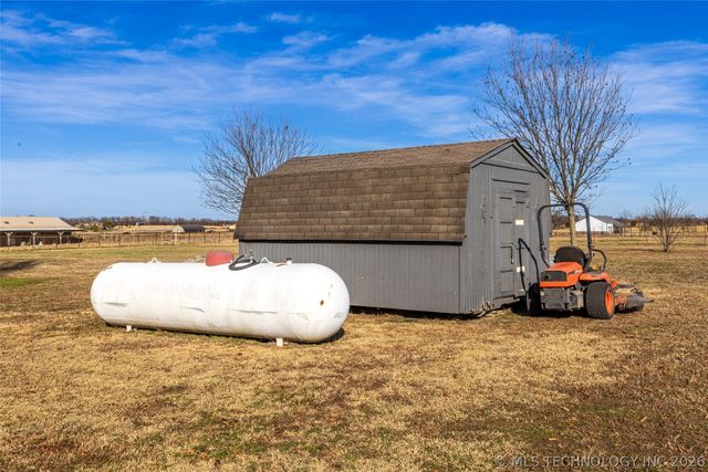 16623 N 97th East Avenue, Collinsville, OK 74021