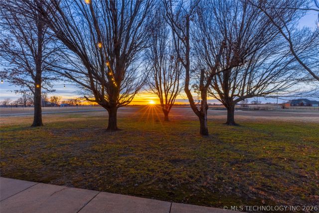 16623 N 97th East Avenue, Collinsville, OK 74021