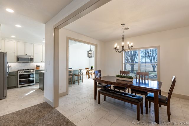 16623 N 97th East Avenue, Collinsville, OK 74021