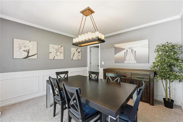 8201 N Oregon Drive, Kansas City, MO 64151