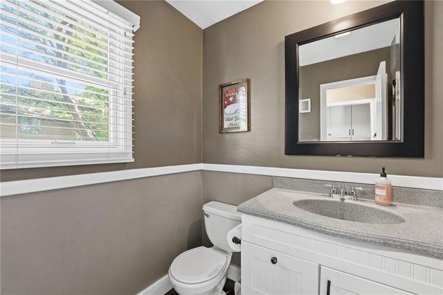 8201 N Oregon Drive, Kansas City, MO 64151