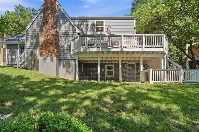 8201 N Oregon Drive, Kansas City, MO 64151