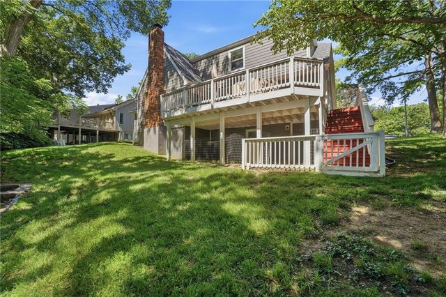 8201 N Oregon Drive, Kansas City, MO 64151