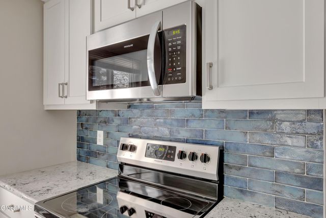 88 Yorkshire Drive, East Greenbush, NY 12061