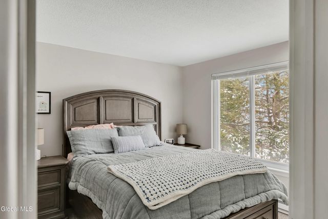 88 Yorkshire Drive, East Greenbush, NY 12061