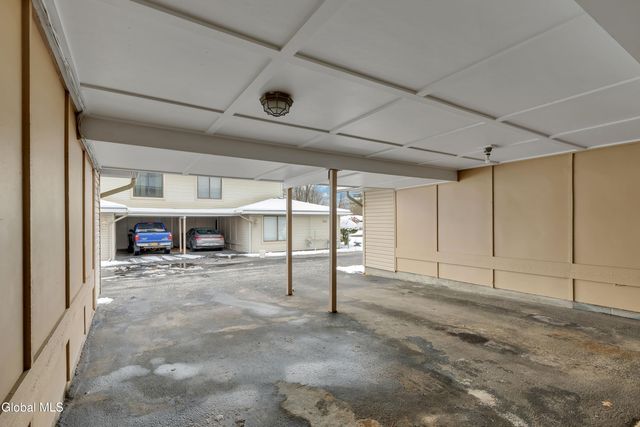 88 Yorkshire Drive, East Greenbush, NY 12061