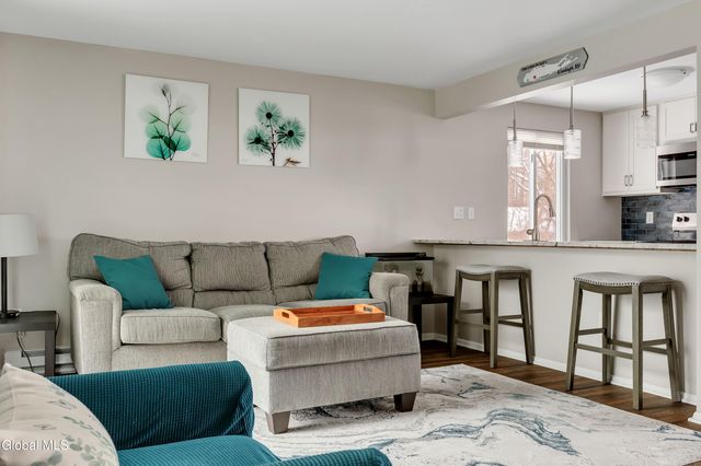 88 Yorkshire Drive, East Greenbush, NY 12061