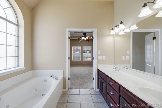 1225 E Canton Street, Broken Arrow, OK 74012