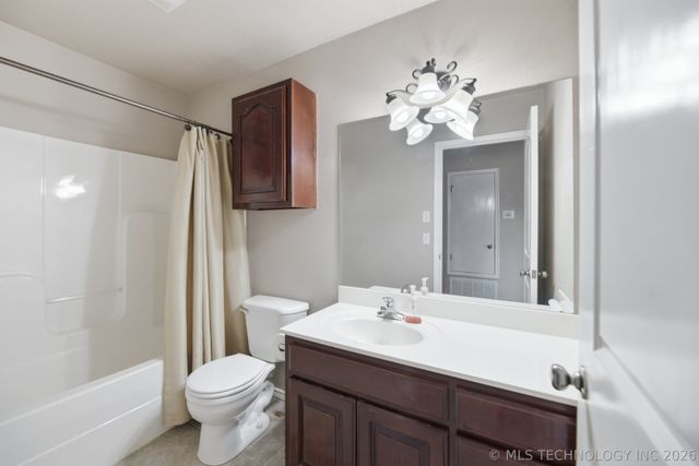 1225 E Canton Street, Broken Arrow, OK 74012