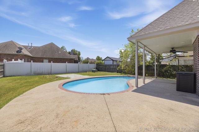 1225 E Canton Street, Broken Arrow, OK 74012