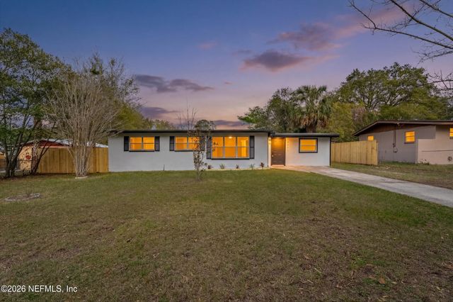 2111 BOURGET Drive, Jacksonville, FL 32210