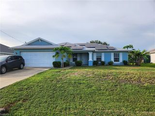 1627 S Gator CIR, Cape Coral, FL 33909