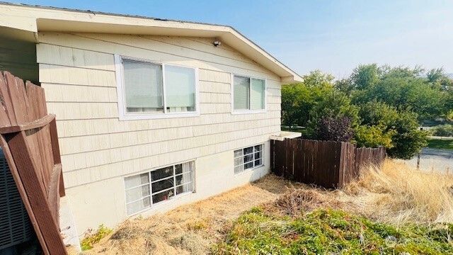 1162 3rd Avenue N, Okanogan, WA 98840