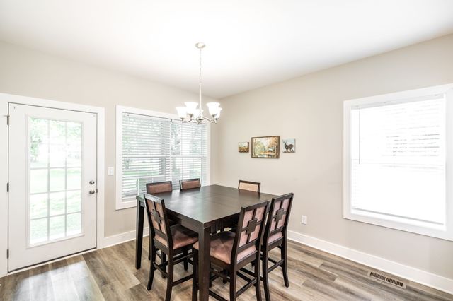4335 Hawkins Dr, Westmoreland, TN 37186