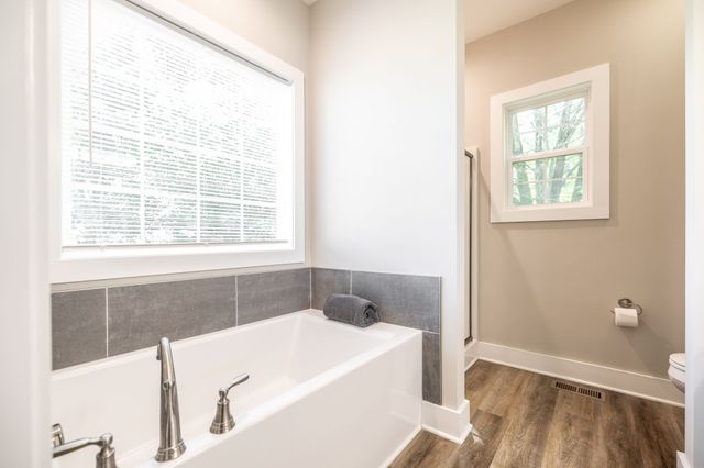 4335 Hawkins Dr, Westmoreland, TN 37186