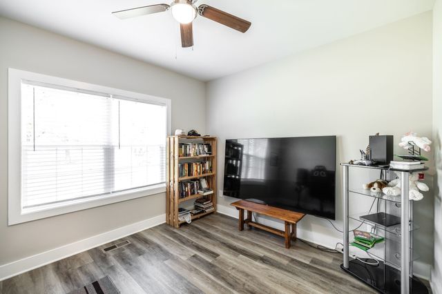 4335 Hawkins Dr, Westmoreland, TN 37186