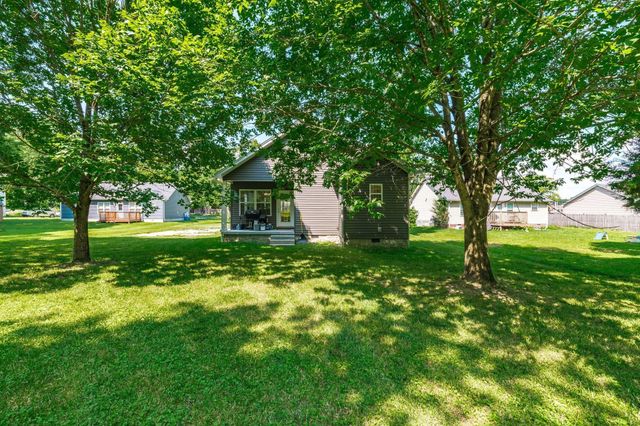 4335 Hawkins Dr, Westmoreland, TN 37186