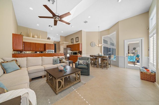 140 Thornton Drive, Palm Beach Gardens, FL 33418