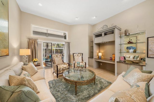 140 Thornton Drive, Palm Beach Gardens, FL 33418