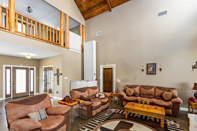 2210 Honey Bear, Orange, TX 77632