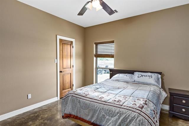 2210 Honey Bear, Orange, TX 77632