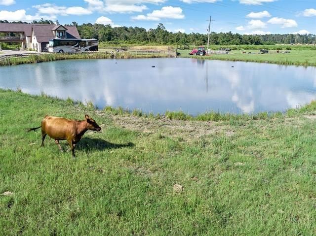2210 Honey Bear, Orange, TX 77632