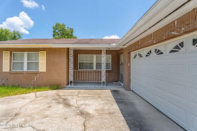 8391 FURY Drive, Jacksonville, FL 32244