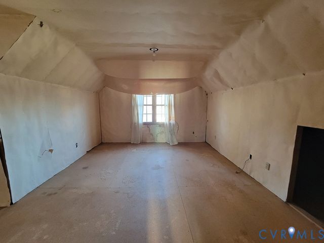 515 18th St, West Point, VA 23181