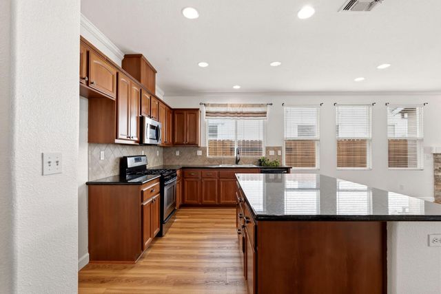 10311 Pedra Do Sol Way, Elk Grove, CA 95757